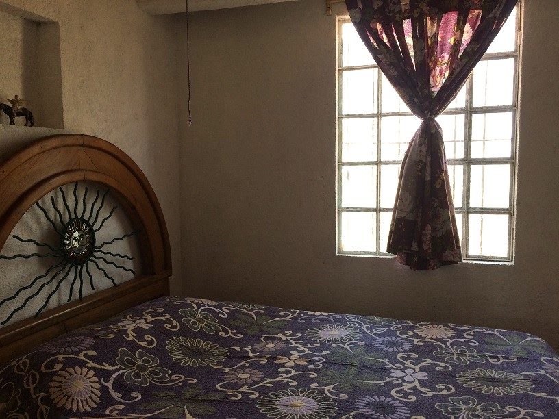 Cama matrimonial, Cabaña Colibrí